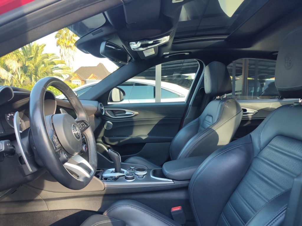 Alfa Romeo Giulia VELOCE 2.0 TURBO 280 HP 2022 Rojo